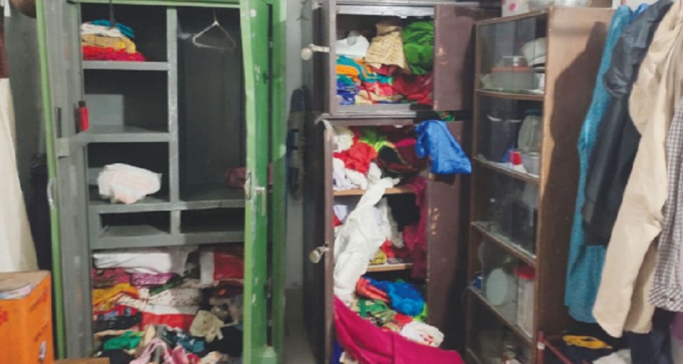 বরগুনায় চারজনকে পিটিয়ে জখম, টাকা-স্বর্ণালংকার লুট