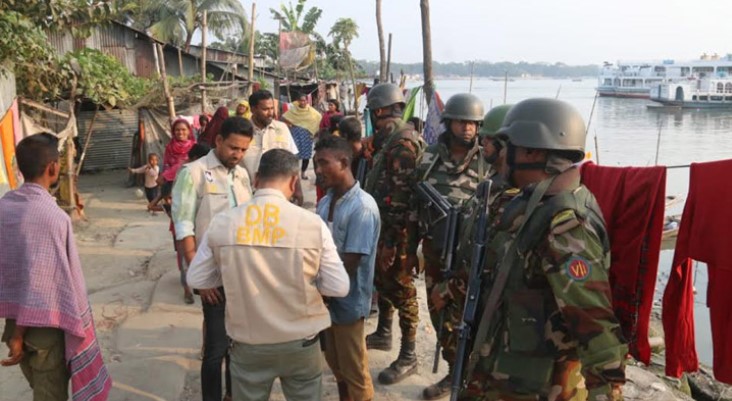 বরিশালে অপারেশন ডেভিল হান্টে গ্রেপ্তার ৬