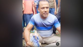 বরিশালে জাল নোটসহ কারবারিকে ‍পুলিশে দিল জনতা