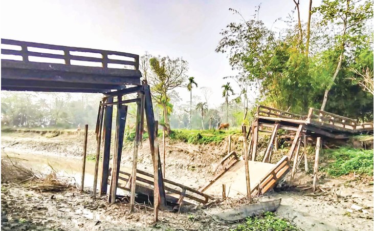 বরগুনায় আ.লীগ নেতার ঠিকাদারিতে ২১ সেতু, আট মাসেই ভেঙেছে ১০টি