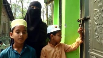 ঝালকাঠিতে টাকার জন্য স্ত্রী-সন্তানকে বের করে দিলেন স্বামী