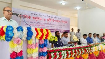বাউফলে অসহায় দুঃস্থ ও প্রান্তিক জনগোষ্ঠির মাঝে আর্থিক অনুদান ও কৃষি উপকরণ বিতরণ