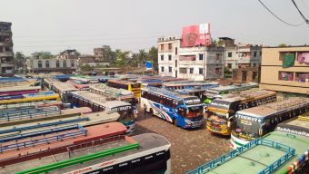 বরিশালে ১৬ রুটে বাস চলাচল বন্ধ
