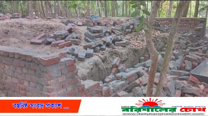 আওয়ামী লীগ নেতার বিরুদ্ধে উচ্ছেদ-ভাঙচুর করে জমি দখলের অভিযোগ!