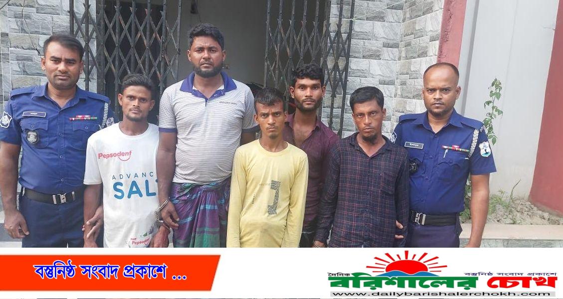 নীলকমল নৌ পুলিশের অভয়াশ্রম অভিযানে আটক-৫