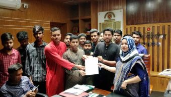 চীন-বাংলাদেশ মৈত্রী হাসপাতাল প্রতিষ্ঠায় গর্বের বাকেরগঞ্জের পক্ষ থেকে স্মারকলিপি প্রদান