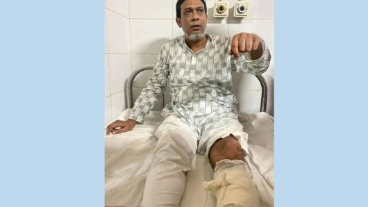 বানারীপাড়ায় হাতুড়িপেটায় কলেজ অধ্যক্ষ নুরুল ইসলাম গুরুতর আহত