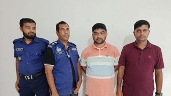 হিজলায় ডেভিল হ্যান্ট অভিযানে স্বেচ্ছাসেবকলীগ সভাপতি আটক