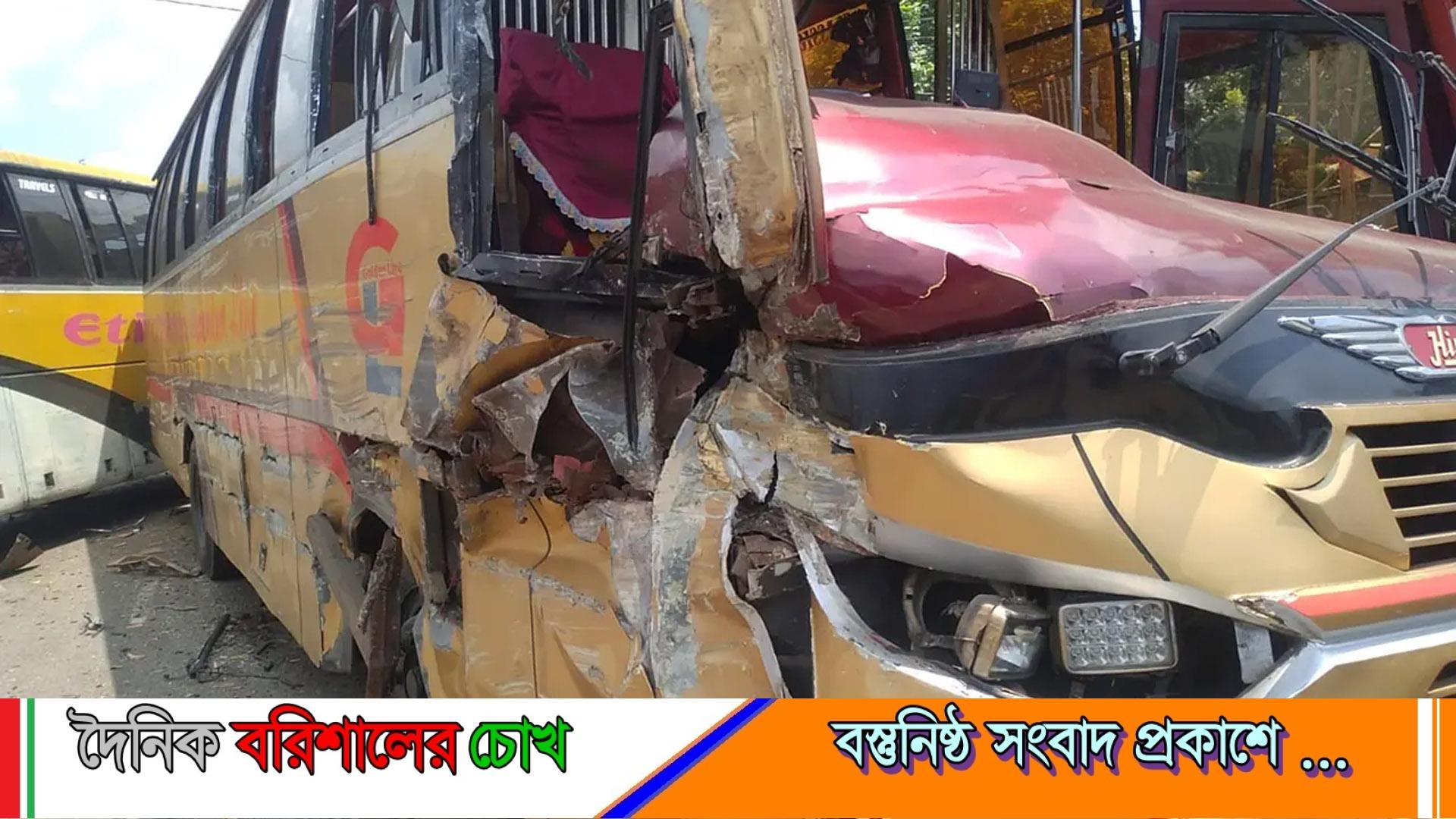 ঢাকা-বরিশাল মহাসড়কে দুর্ঘটনা, ছয় কিলোমিটারজুড়ে যানজট