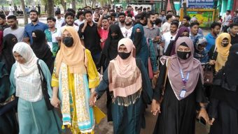 বরিশালে ৫ দফা দাবিতে বিএম কলেজ শিক্ষাথীদের শাটডাউনের ডাক