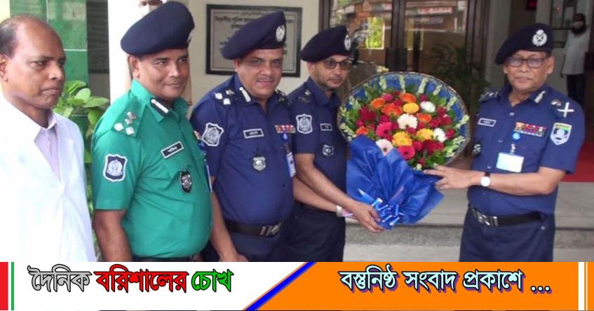 বরিশালে পুলিশের বিভিন্ন কার্যক্রম পরিদর্শনে আইজিপি