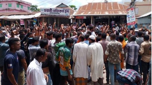 বরগুনায় বিএনপির দু’গ্রুপের সংঘর্ষ, আহত ১৪