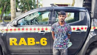 লালমোহনে বৃদ্ধাকে কুপিয়ে হত্যা, মামলার প্রধান আসামি গ্রেপ্তার