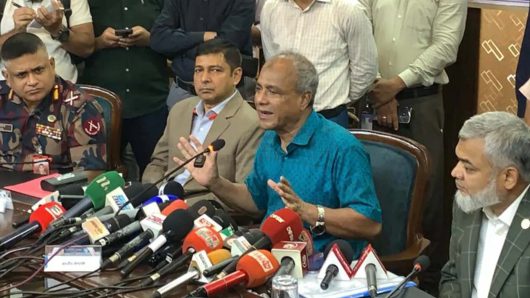পূজায় মদের দোকান বন্ধ রাখতে ব্যবস্থা নেওয়া হবে : স্বরাষ্ট্র উপদেষ্টা
