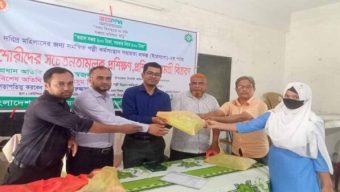 কিশোরীদের সচেতনামূলক প্রশিক্ষণ অনুষ্ঠিত হয়েছে কাউখালীতে