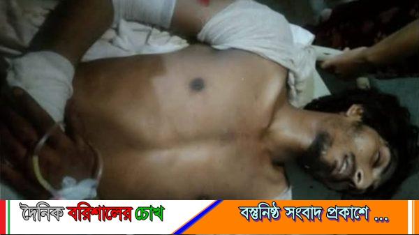 বিবির পুকুর পাড়ে প্রকাশ্যে যুবককে কুপিয়ে জখম, বরিশালে কিশোর গ্যাংয়ের তাণ্ডব