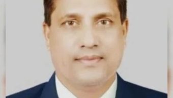 বরগুনার জেলা শিক্ষা কর্মকর্তার বিরুদ্ধে আদালতের গ্রেফতারি নির্দেশ
