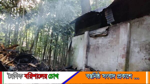 কাজিরহাটে জামায়াত নেতা মাওলানা ফারুকের বাড়িতে ভয়াবহ বিস্ফোরণ, পরে আগুন