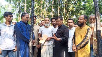 বরিশালে অসহায় ব্যবসায়ী আইউব ফরাজীর পাশে আবু নাসের রহমতুল্লাহ
