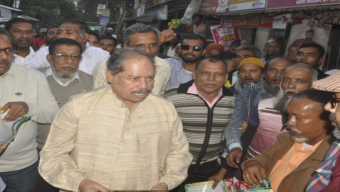 বিএনপির ৩১ দফা দাবি জনসম্মুখে তুলে ধরতে বরিশালে লিফলেট বিতরণ, নেতৃত্বে সরোয়ার