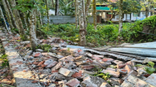 সংখ্যালঘুর দাবি তুলে বরিশালে আইনজীবীর বাড়ি দখলের অপচেষ্টা