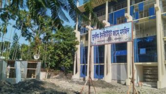 বরিশালে মোহামেডান ক্লাব মাঠে রাতের আঁধারে টিনশেড ঘর তুলে মসজিদ স্থাপনের উদ্যোগে উত্তেজনা