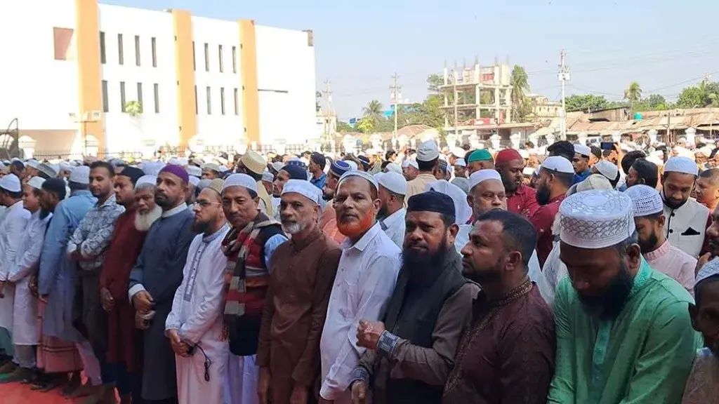 তোফায়েলের স্ত্রীর দাফন–জানাজায় বিভিন্ন দলের নেতাকর্মীদের অংশগ্রহণ
