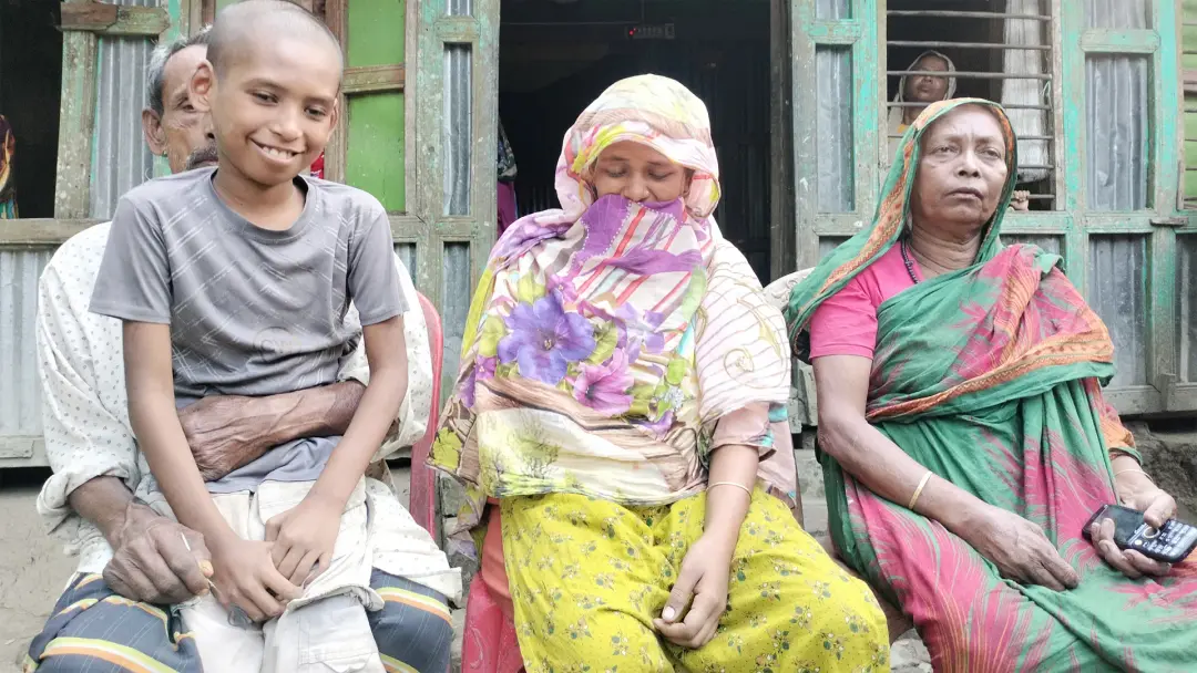 লালমোহনে মাছ ধরতে গিয়ে একযোগে নিখোঁজ ১৩ জেলে