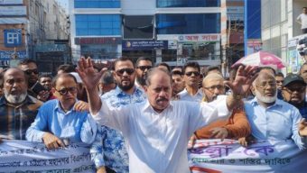 নির্বাচন বানচালের ষড়যন্ত্র চলছে, ওসমান হাদির ওপর গুলিবর্ষণের প্রতিবাদে বরিশালে বিএনপির বিক্ষোভ
