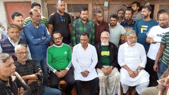 বাজার রোডে ভয়াবহ অগ্নিকাণ্ড, সান্ত্বনা দিতে বরিশাল মহানগর বিএনপির সদস্য সচিব জিয়া উদ্দিন