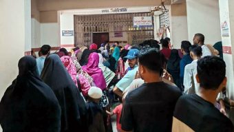বরিশালে জলাতঙ্ক ভ্যাকসিনের চরম সংকট: কুকুর–বিড়ালের কামড়ে আতঙ্কিত মানুষ, বন্ধ বিনামূল্যের টিকাদান