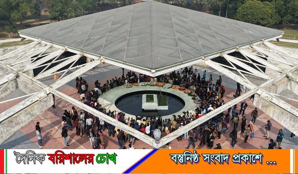 সর্বসাধারণের জন্য উন্মুক্ত খালেদা জিয়া–জিয়াউর রহমানের সমাধিস্থল, জিয়া উদ্যানে মানুষের ঢল