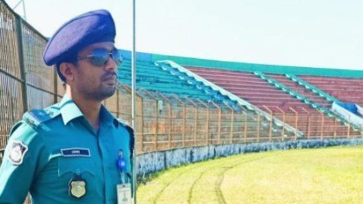 নির্বাচন সামনে রেখে বগুড়া পুলিশ ফাঁড়িতে কঠোর নিরাপত্তা, মানবিক নেতৃত্বে আস্থার প্রতীক এসআই রেজাউল ইসলাম রেজা
