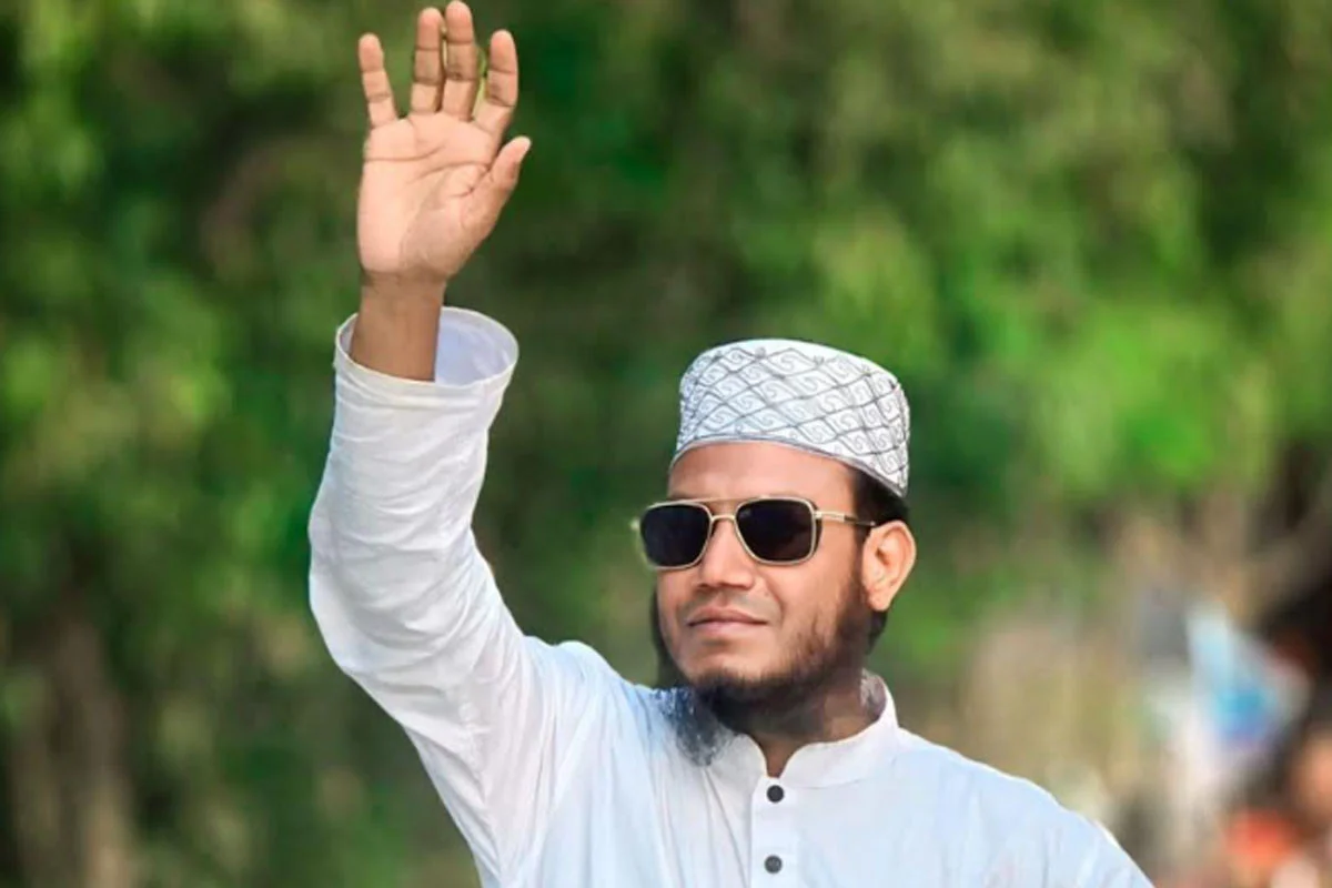নবনির্বাচিত এমপি মুফতি আমির হামজা: ‘৭৯ জন মিলেই ২১১ জনকে তীরের মতো সোজা রাখব
