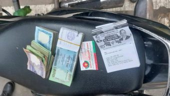 বাবুগঞ্জে লক্ষাধিক টাকা ও নির্বাচনী স্লিপসহ ২ বিএনপি কর্মী আটক