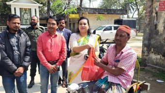 ​বাবুগঞ্জে অসহায় মায়ের পাশে মানবিক ইউএনও: তাৎক্ষণিক চিকিৎসা সহায়তা প্রদান