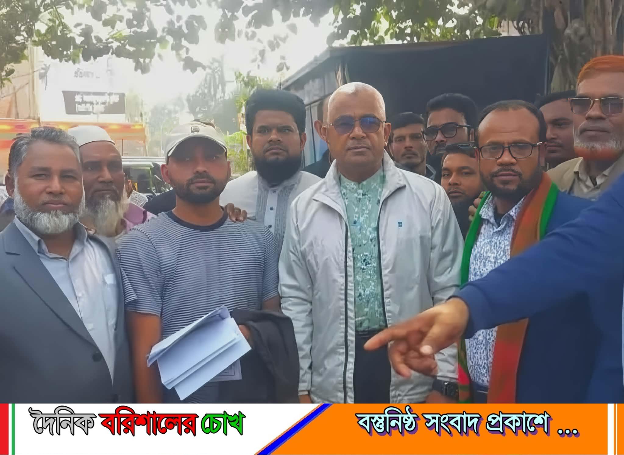 বাবুগঞ্জে ধানের শীষের পক্ষে গণসংযোগ ও লিফলেট বিতরণে মোয়াজ্জেম হোসেন আলাল