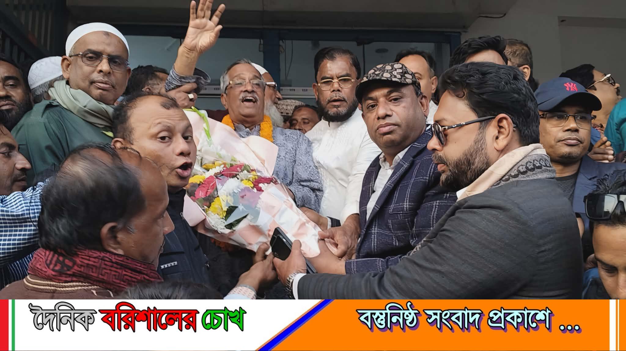 বাবুগঞ্জে শ্রমিক দল নেতৃবৃন্দের পক্ষ থেকে এমপি অ্যাডভোকেট জয়নাল আবেদীনকে অভিনন্দন